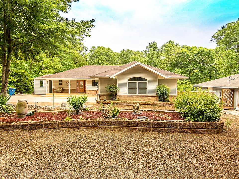 1st image of 15 Tennyson Ln