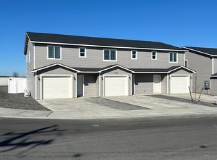 1790 McFarland Ave #B, Umatilla, OR 97882