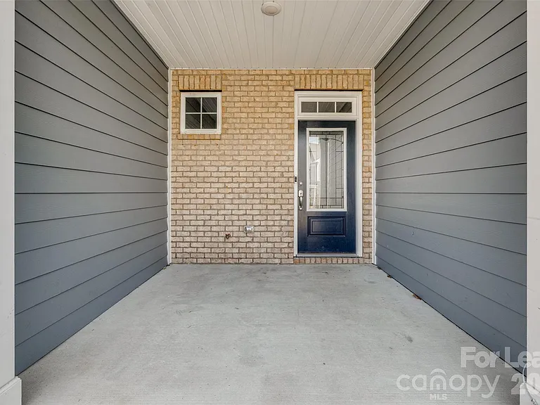807 Gable Oak Ln — Photo 2