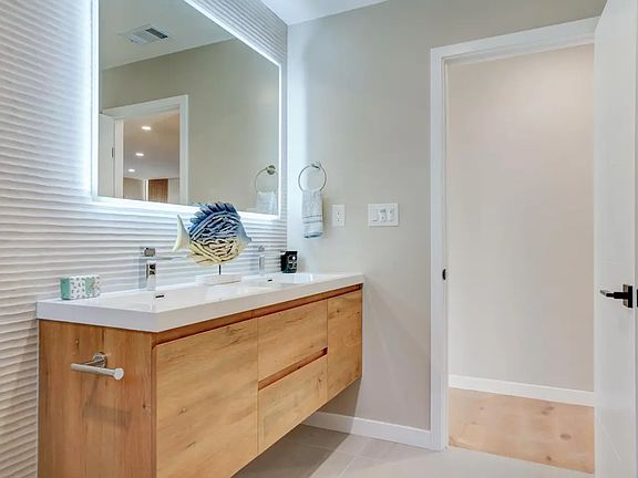 5th image of 643 Maybell Ave