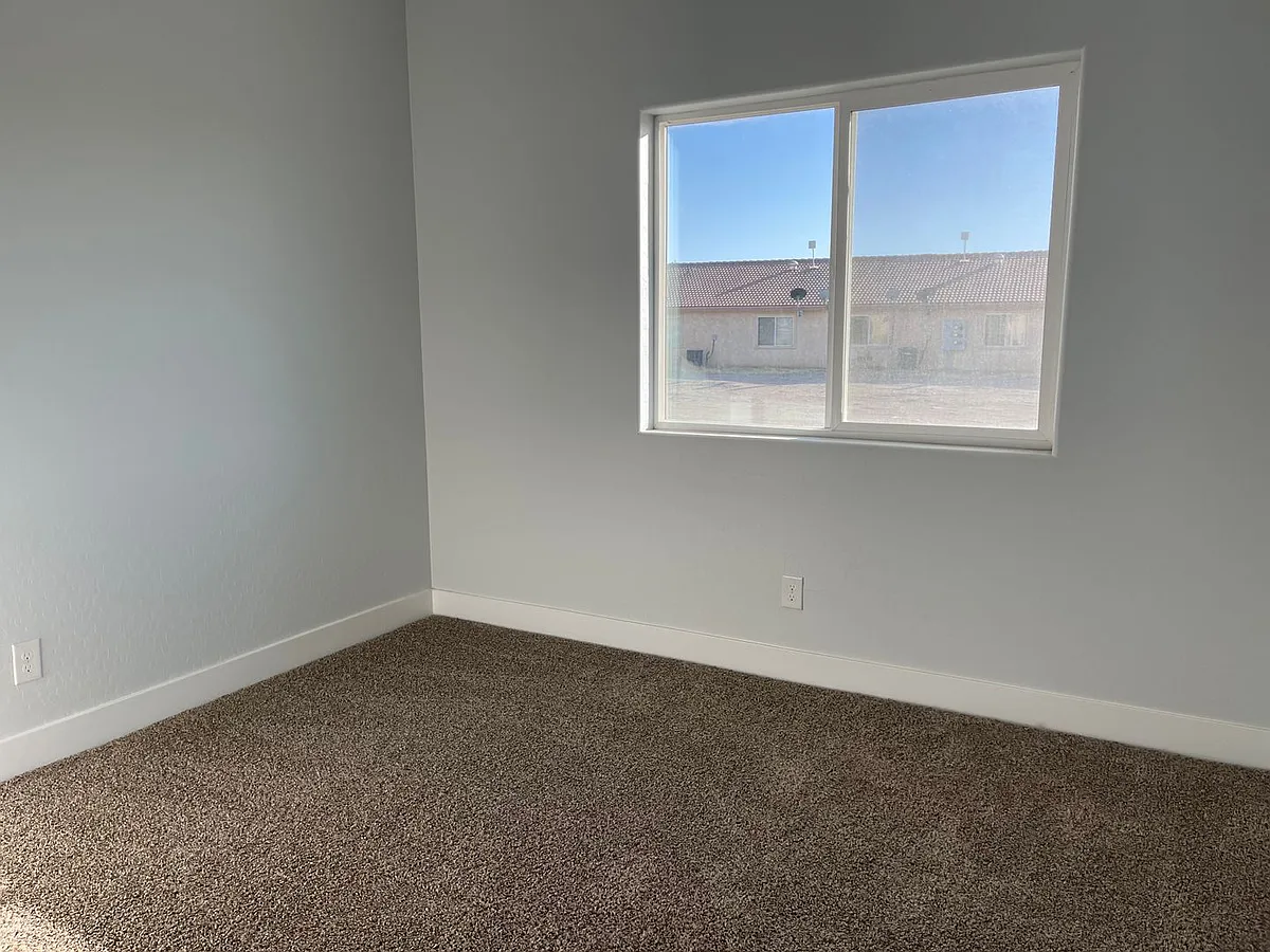Building Photo - 1420 S Ogallala St #2