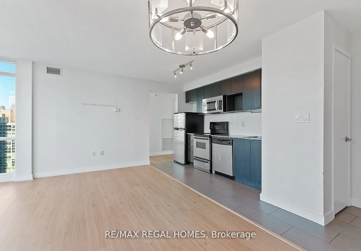 2 bed, $3,250 — Photo 4