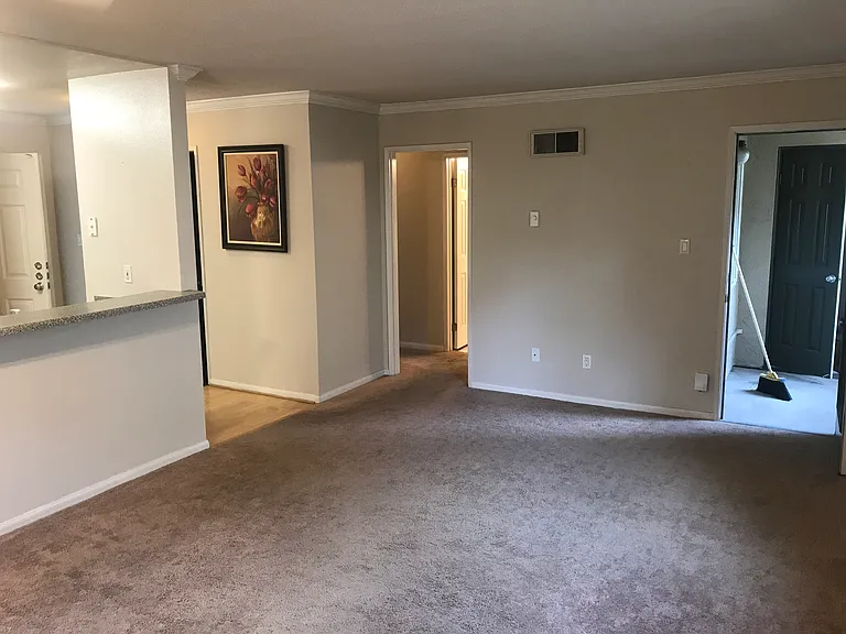 7525 Charmant Dr #111 — Photo 34