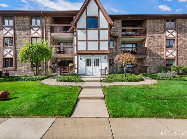 5636 W 103rd St APT 301, Oak Lawn, IL 60453