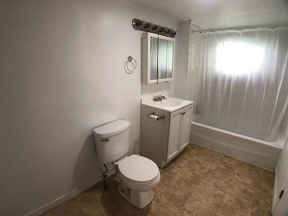 5th image of 250 Park Ave #1