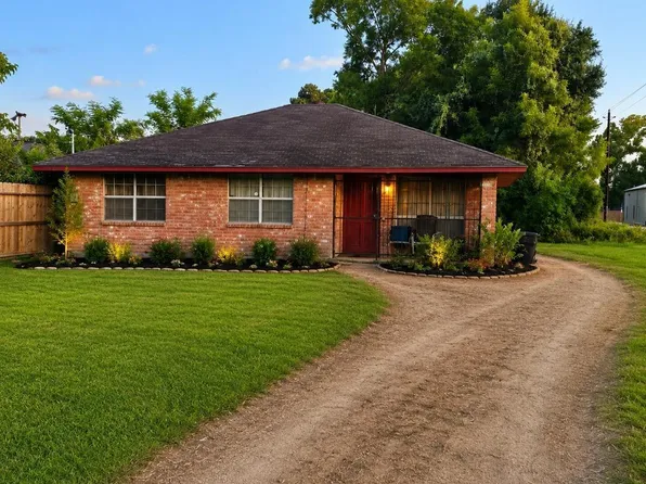1717 S Victory Dr, Houston, TX 77088