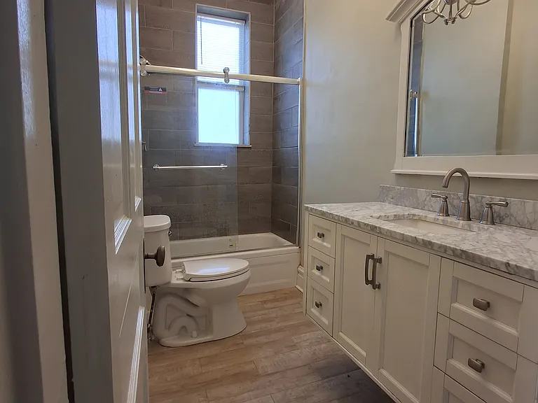 3144 S Compton Ave #2F — Photo 5
