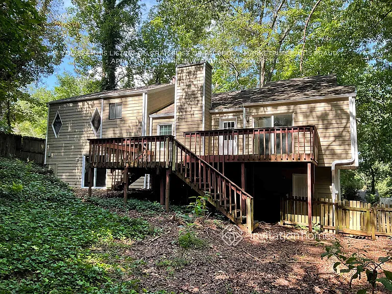 2057 Kinridge Ct — Photo 14