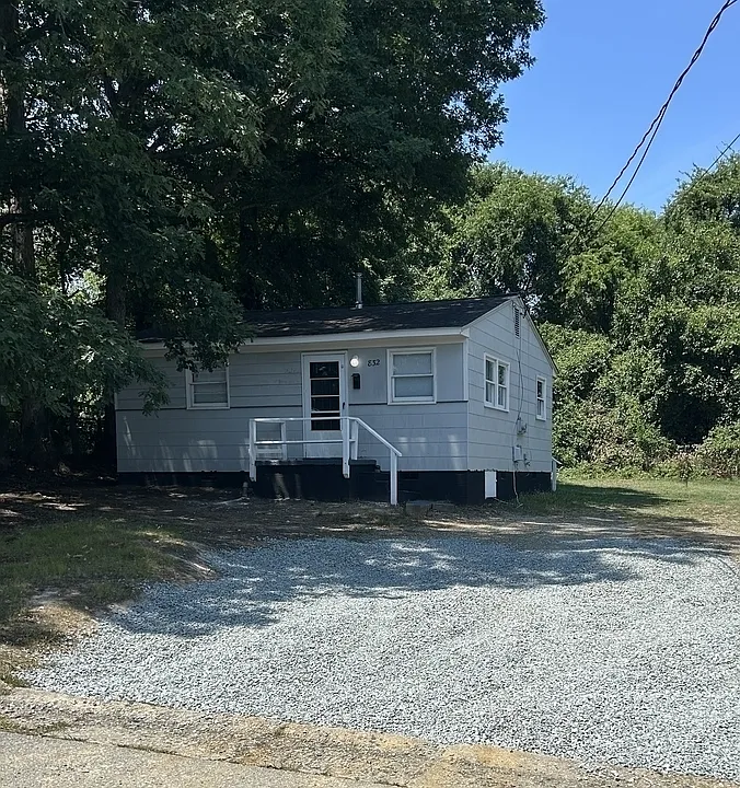 832 Avalon Rd