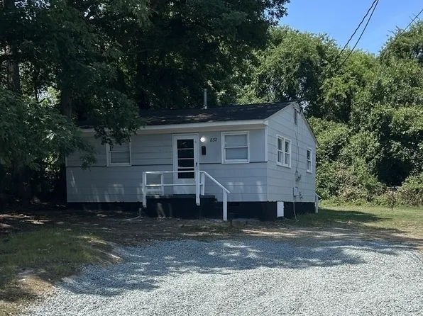 832 Avalon Rd, Greensboro, NC 27401