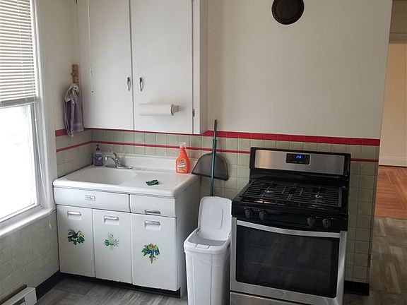 3rd image of 150 Park Ave #2