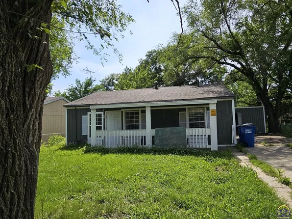 1523 Lindenwood Ln, Lawrence, KS 66044