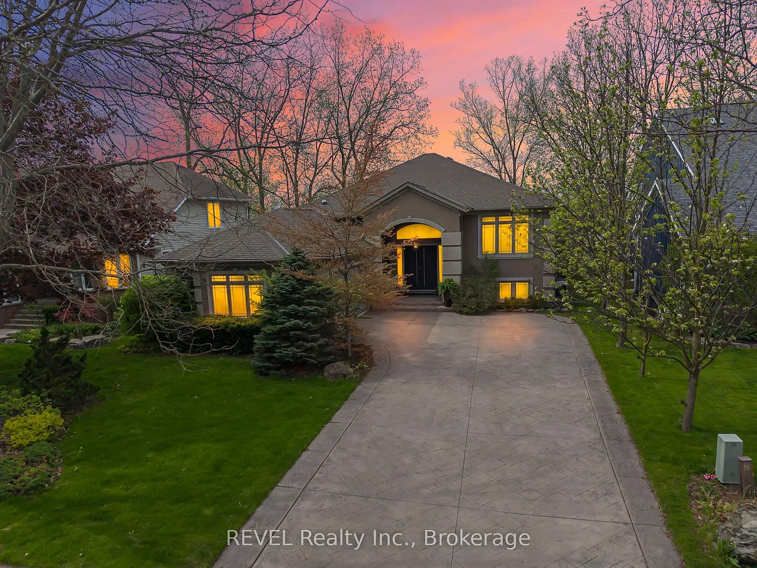 4 bed, $3,600 — Photo 1