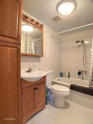 Rented by Corcoran | media 14