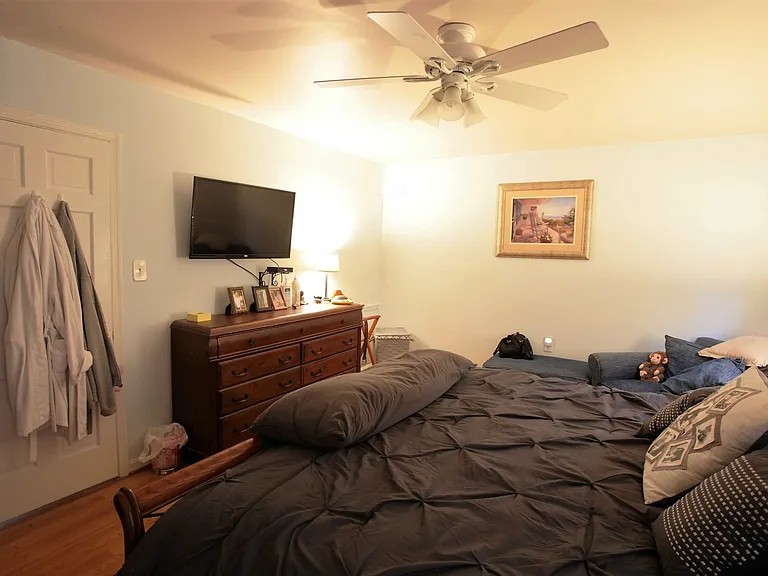 1724 Dana St — Photo 2