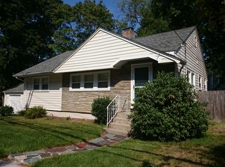 639 Weld St, West Roxbury, MA 02132