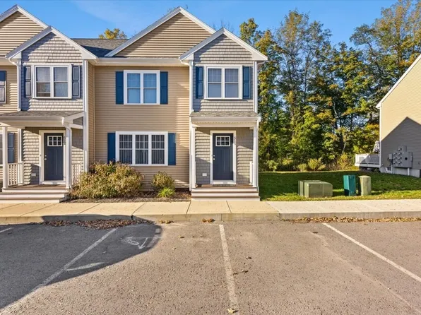 140 N Walker St #511, Taunton, MA 02780