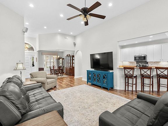 5th image of 1301 Clipper Rd.