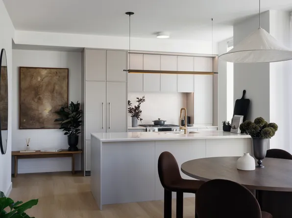 544 Carroll Street image 3 of 19