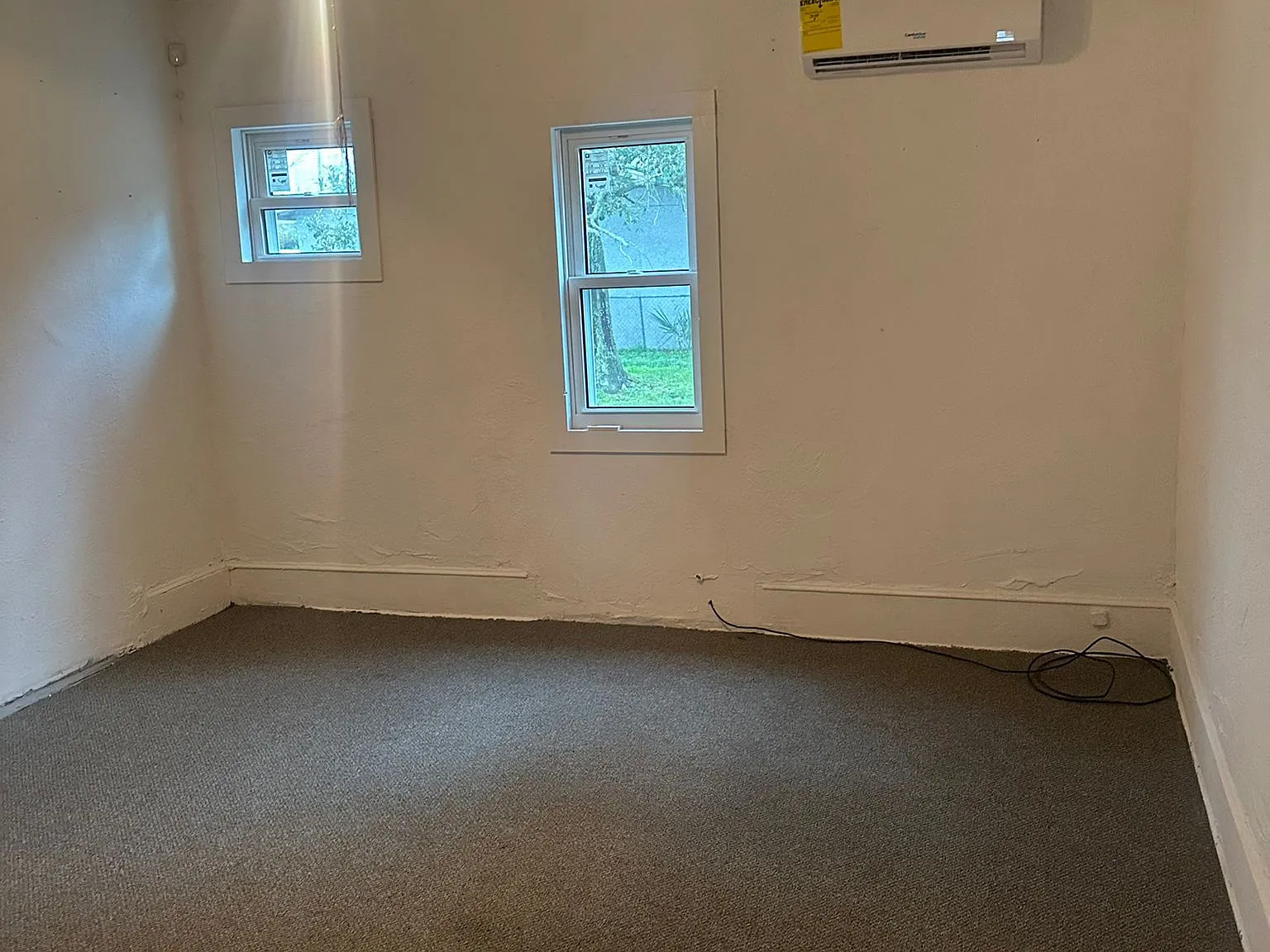 426 Model St — Photo 3