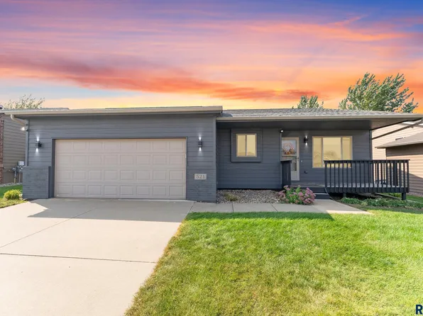 521 S Clearbrook Ave, Sioux Falls, SD 57106