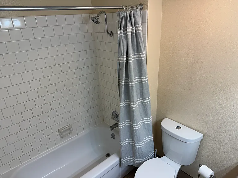 10308 NW 20th Ave — Photo 16