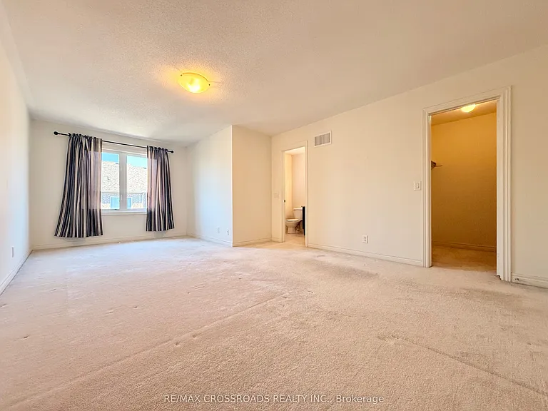 158 Harvest Hills Blvd — Photo 10
