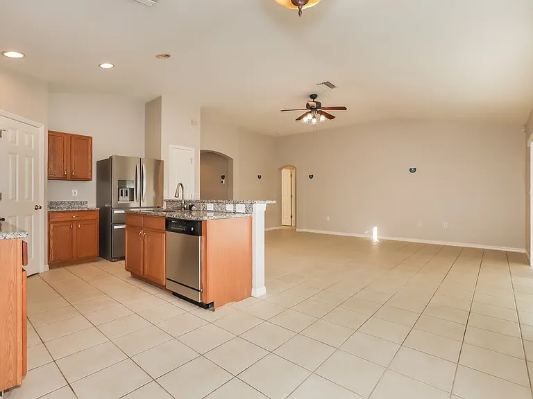 9421 Cypress Harbor Dr — Photo 6