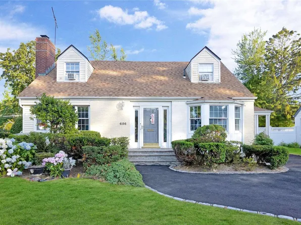 656 Lakeview Avenue, Rockville Centre, NY 11570