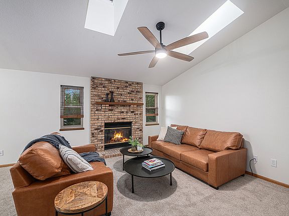 4th image of 4708 Eastview Dr