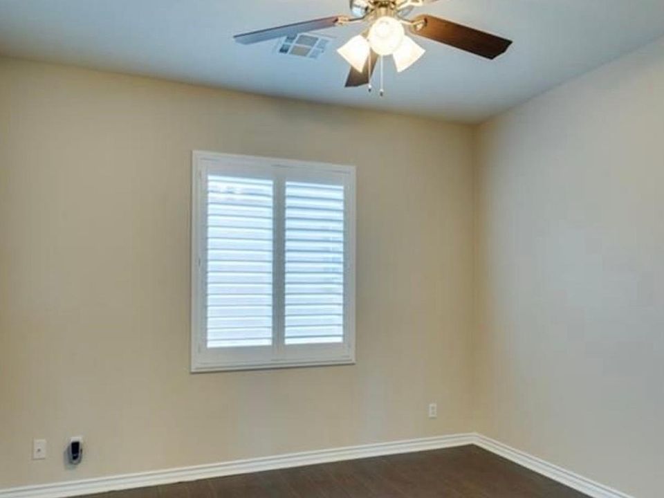 1st image of 1038 Le Conte Ave #4