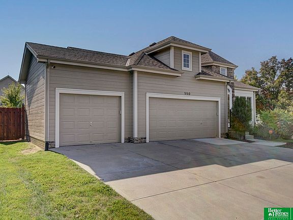 3rd image of 550 S 180th Ave