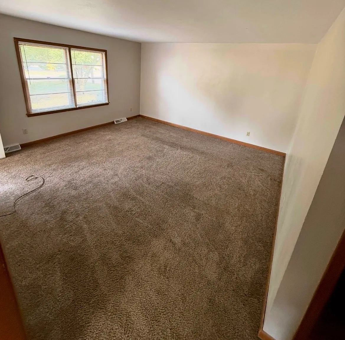 2 bed, 1056 sqft, $900 — Photo 4