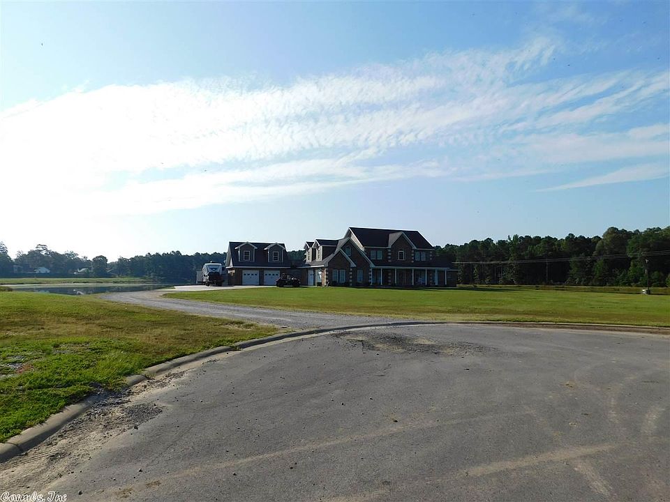 2nd image of 2015 Taylor Rd
