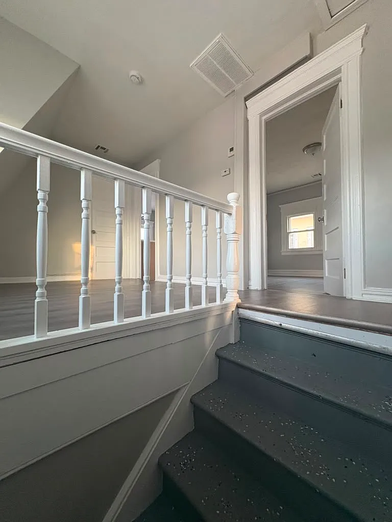 Building Photo - 28 Coit St #3