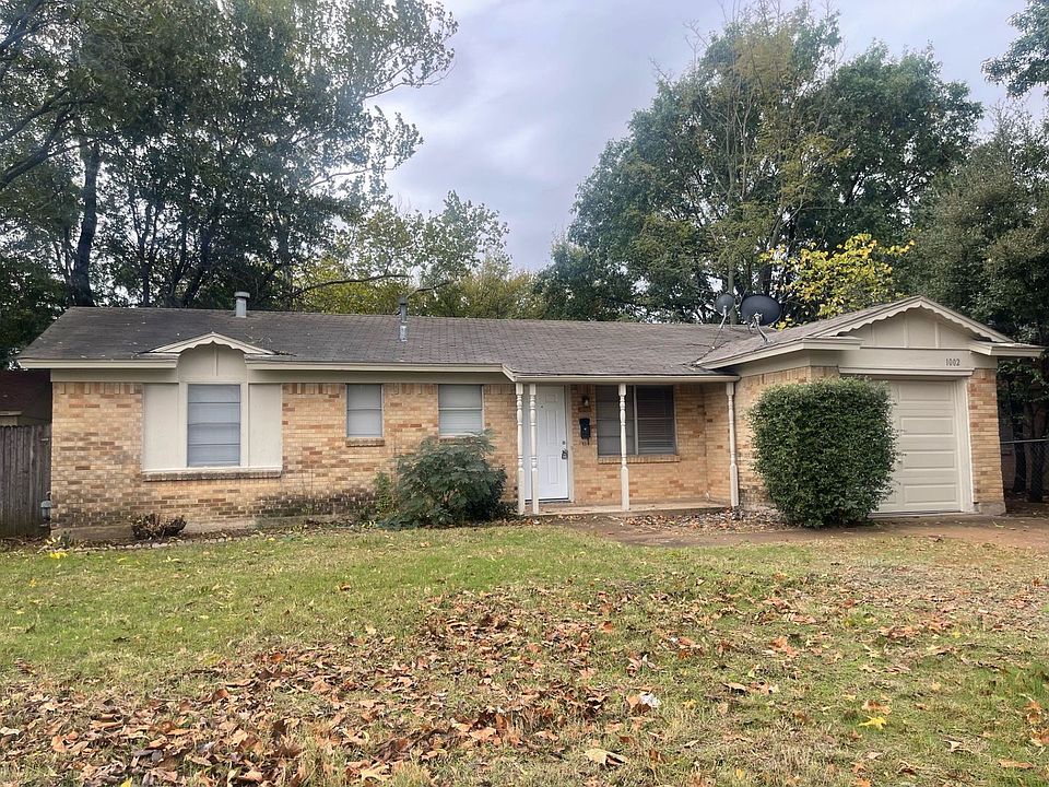 1st image of 1002 Paula Dr