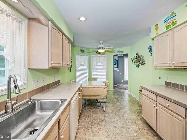 306 Rio Grande Ave — Photo 16