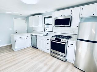 202 California St #2-B, Newton, MA 02458