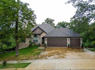 400 Grace Ct, PEA RIDGE, AR 72751