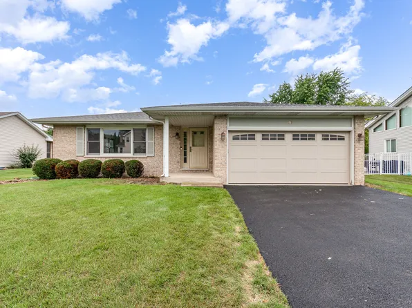 265 Hickory Oaks Dr, Bolingbrook, IL 60490