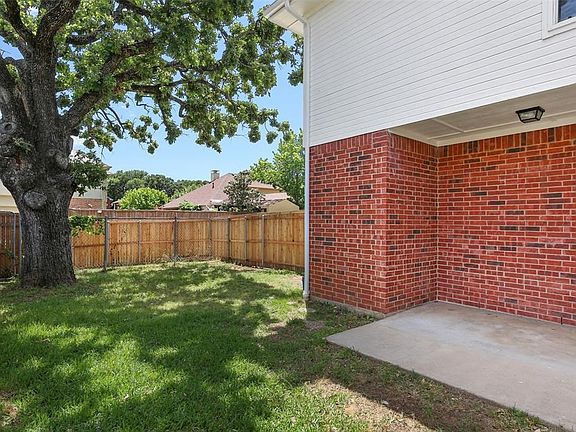2nd image of 1440 Creekview Dr