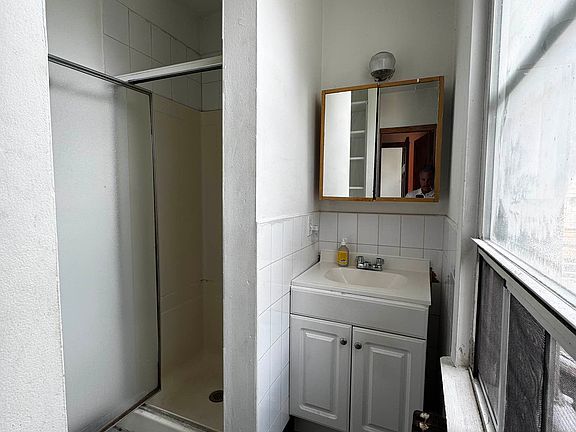 3rd image of 342 Humboldt St #3