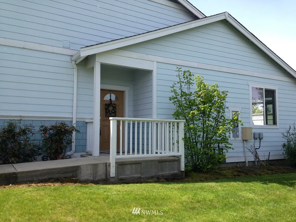 4623 Coast Way #D9 photo 1