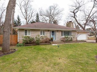 53060 Oakmont East Dr, South Bend, IN 46637