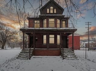 355 Rosedale Ct, Detroit, MI 48202