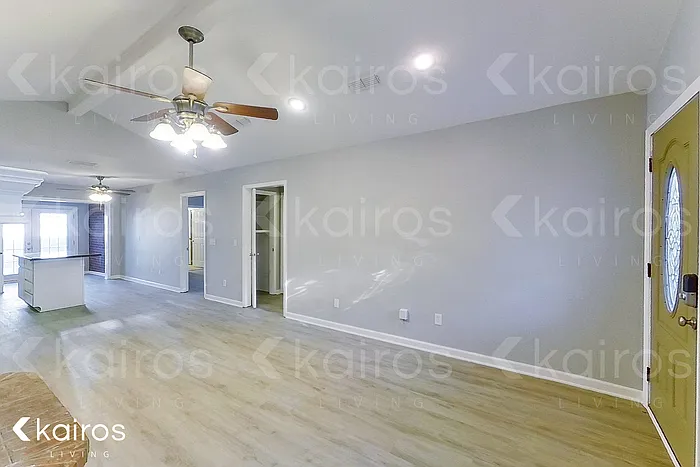 3807 S Williams St — Photo 4