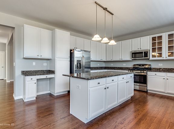 5th image of 954 W Aspen Ct