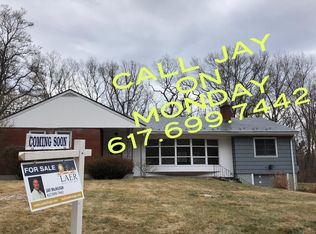 140 Parker Rd, Chelmsford, MA 01824