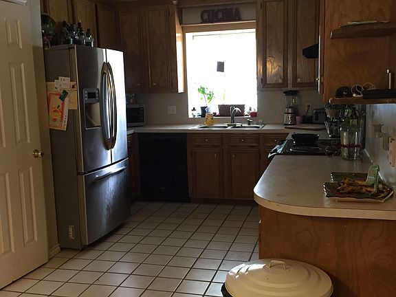 4th image of 3301 Sterling Dr