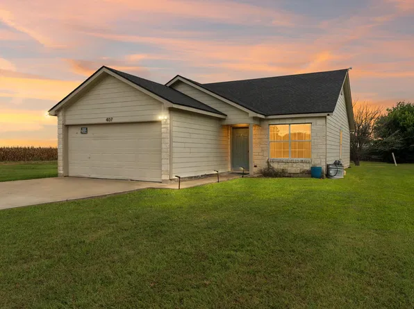 407 E Pietzsch St, Bartlett, TX 76511